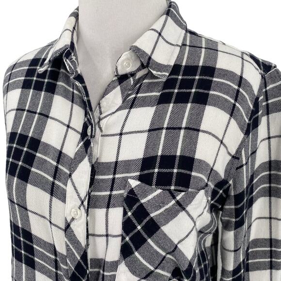Rails Women's Hunter Plaid Black & White Rayon Button Up Shirt Size Small - Picture 2 of 8